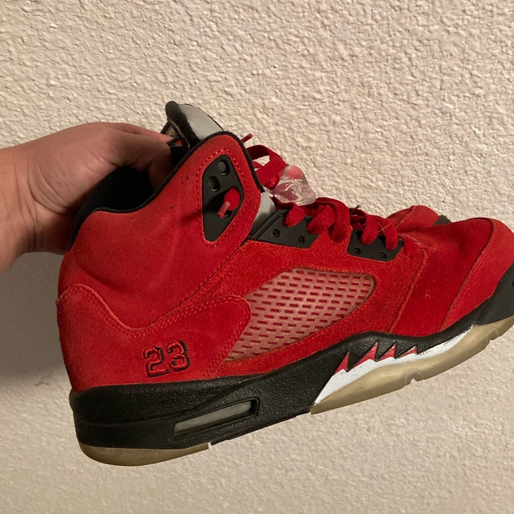 Jordan 5 toro 
Red Swede